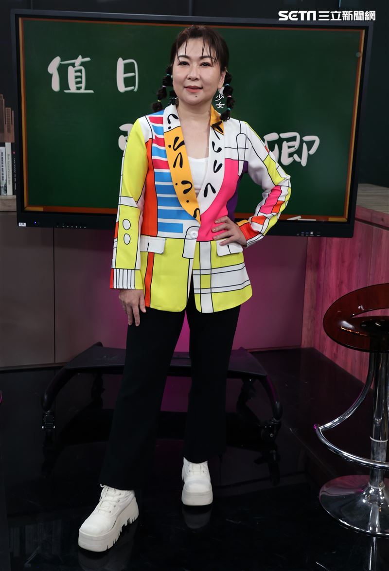 張秀卿小記者大明星。（記者邱榮吉/攝影）