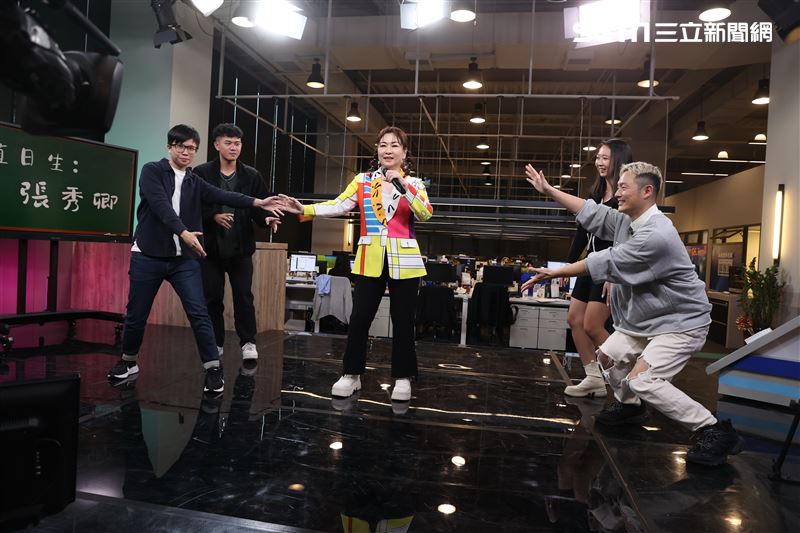 張秀卿小記者大明星。（記者邱榮吉/攝影）