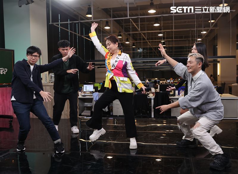 張秀卿小記者大明星。（記者邱榮吉/攝影）