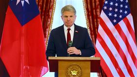 蔡總統設宴款待  麥考爾致詞總統蔡英文8日中午在台北賓館設宴款待美國聯邦眾議院外交委員會主席麥考爾（Michael McCaul）所率領的訪問團。圖為麥考爾致詞。中央社記者王飛華攝  112年4月8日