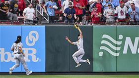 ▲裵智桓單場2次美技沒收安打。（圖／美聯社／達志影像）