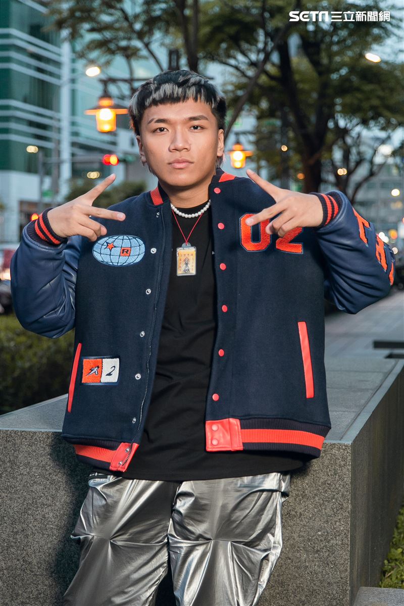 小記者大明星阿跨面三立新聞網專訪。 （圖／記者楊澍攝影）