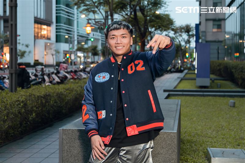 小記者大明星阿跨面三立新聞網專訪。 （圖／記者楊澍攝影）