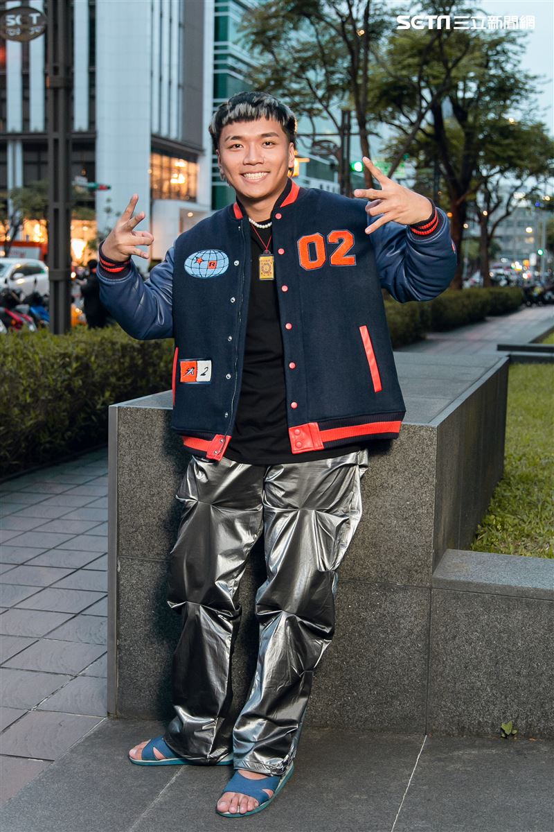 小記者大明星阿跨面三立新聞網專訪。 （圖／記者楊澍攝影）