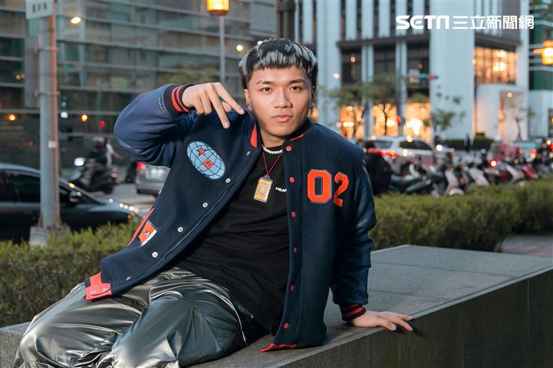 小記者大明星阿跨面三立新聞網專訪。 （圖／記者楊澍攝影）