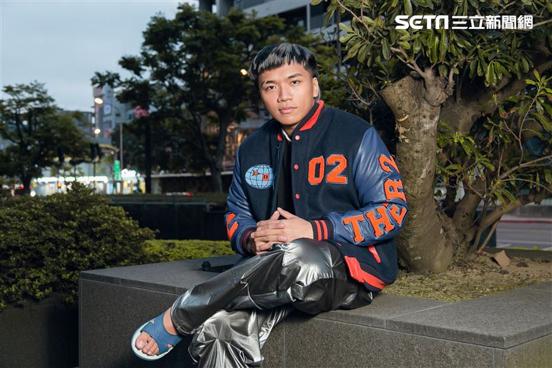 小記者大明星阿跨面三立新聞網專訪。 （圖／記者楊澍攝影）