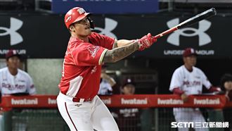 300轟出爐！林智勝代打砲轟桃猿終結者