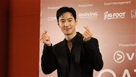 化身「模範計程車」司機 李帝勳：學到一些危險事韓劇「模範計程車」男主角李帝勳24日在新加坡一場記者會表示，自己平常開車很守規矩，但拍攝時，加速、急停等橋段樣樣來，自嘲「學到一些很危險的事」。中央社記者侯姿瑩新加坡攝  112年3月24日