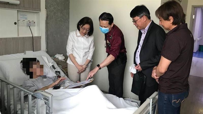 台女馬國被撞「智商剩7歲」老父淚認不得
