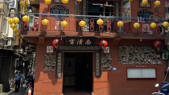 路過《模仿犯》南清宮　網紅律師嚇到失魂