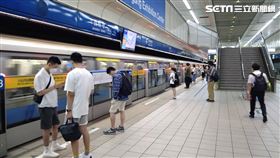 ０４１７捷運口罩（記者黃仲丘攝）