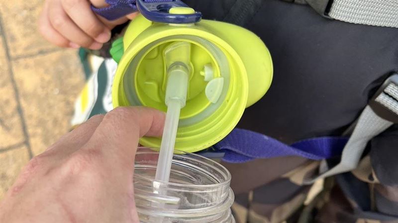 家長1習慣超噁!老師見「發霉水壺」崩潰