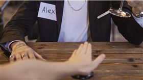 原PO表示，親戚每次相親都帶全家人到場。（示意圖／Pexels）