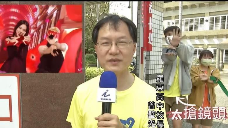 校長受訪學生跳開花舞超搶鏡　爆笑畫面曝