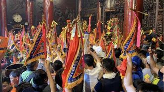 全台瘋媽祖！大甲媽進香旗禮儀一次看