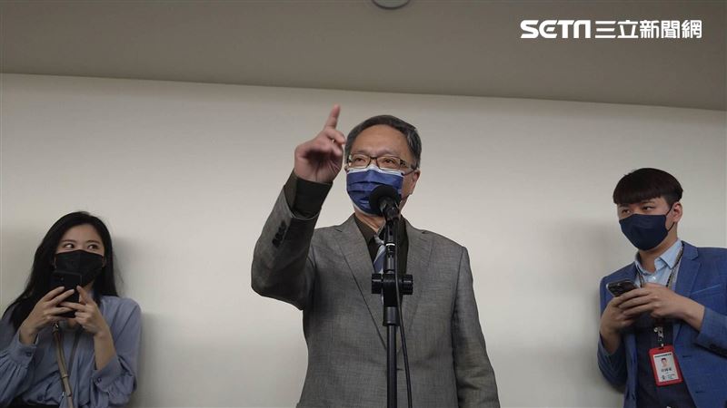 死人骨頭戰天龍國　薛瑞元：不怕藍委攻擊