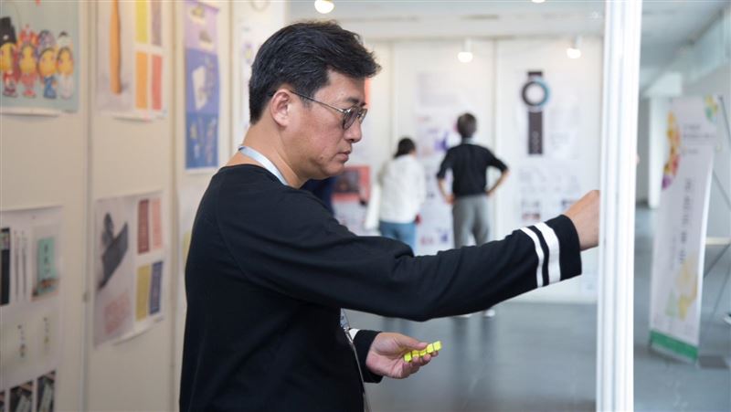 聲援反送中被封殺　翻轉字大師：作對的事