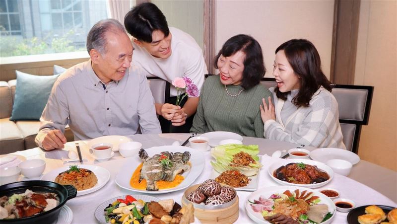 五月就該帶媽媽吃好睡好　飯店優惠搶先看