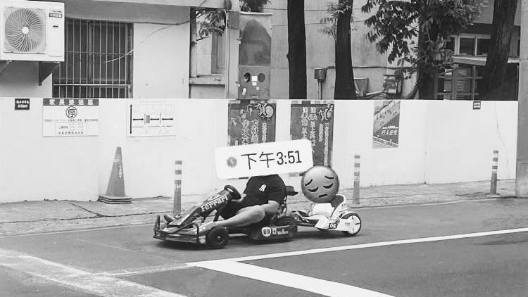 馬路開卡丁車「加掛」載童　網：來找錢的