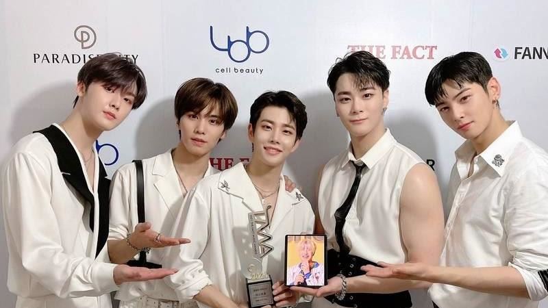 文彬離世成員難受　痛守靈堂送他最後一程