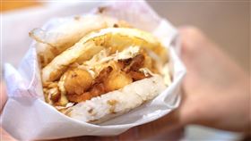 摩斯漢堡,日出大阪燒珍珠堡,松露起司薯條,摩斯漢堡提供