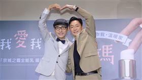 謝祖武和牛爾老師。（記者楊澍攝影