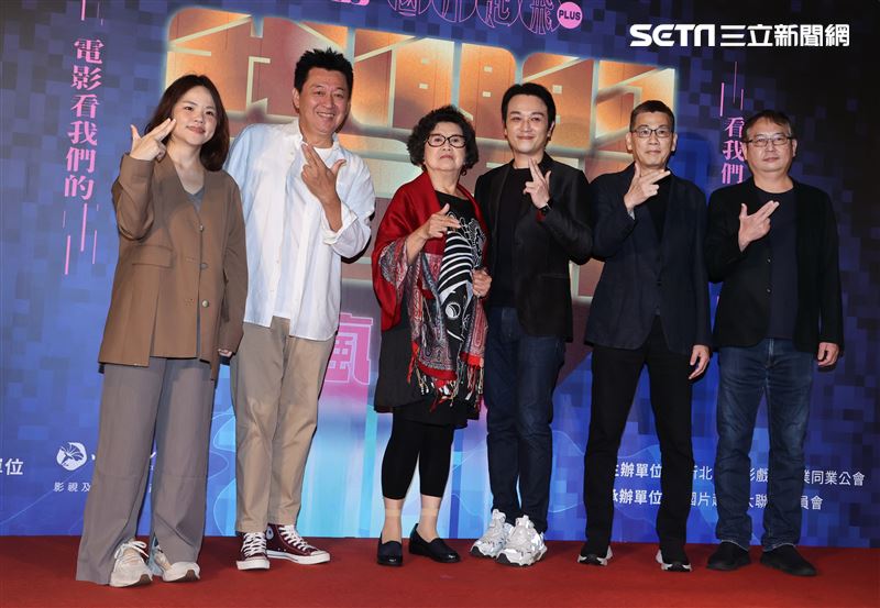 王自強、庹宗華、王滿嬌（滿嬌姨）、陸小芬、游安順、曾珮瑜、林秀玲、葉周權、蘇明明、鄧九雲、陳雪甄與非常多影人導演與製片等老師出席2023國片起飛 造勢記者會。（記者邱榮吉/攝影）
