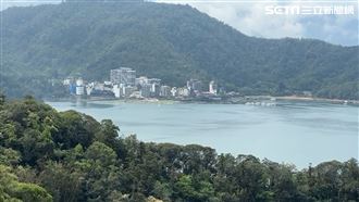 日月潭空拍現巨魚吞九蛙奇景　魚眼藏玄機