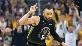 勇士一哥柯瑞（Stephen Curry）狂飆36分，幫助球隊在主場扳回一城。（圖／翻攝自勇士推特）
