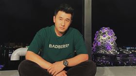 林曜晟去年因涉嫌搶奪手機、毆打女友人案與張女同遭起訴。（圖／翻攝自林曜晟 IG）