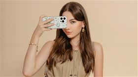 德誼數位將母親節限量禮盒內的手機殼依照花色賦予小清新、有氣質、好甜美等不同寓意。（圖／品牌業者提供）