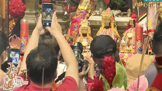 最新／大甲媽登轎  萬人擠爆揭遶境序幕