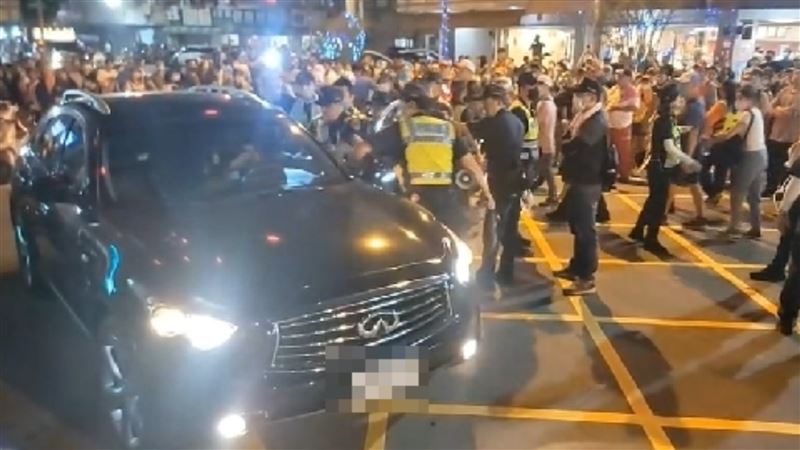 新／酒駕男闖進大甲媽遶境　見警嚇到失禁