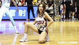 ▲高雄17直播鋼鐵人啦啦隊Dora。（圖／記者劉彥池攝影）