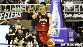 ▲高雄17直播鋼鐵人後衛林書豪持球進攻。（圖／記者劉彥池攝影）