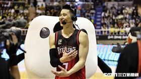 ▲高雄17直播鋼鐵人後衛林書豪賽後接受轉播單位訪問。（圖／記者劉彥池攝影）