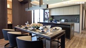 中島,廚房。（圖／記者陳韋帆攝影）