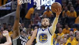 ▲勇士柯瑞（Stephen Curry）攻下全隊最高32分。（圖／美聯社／達志影像）