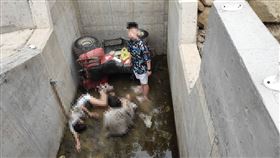 沙灘車翻覆, 乘客受傷,摔落山溝,提告