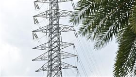 高壓電塔/電力/供電/台電(記者陳弋攝影)