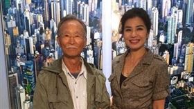 鍾楚紅（右）和朱銘（左）。（圖／翻攝自鍾楚紅微博）