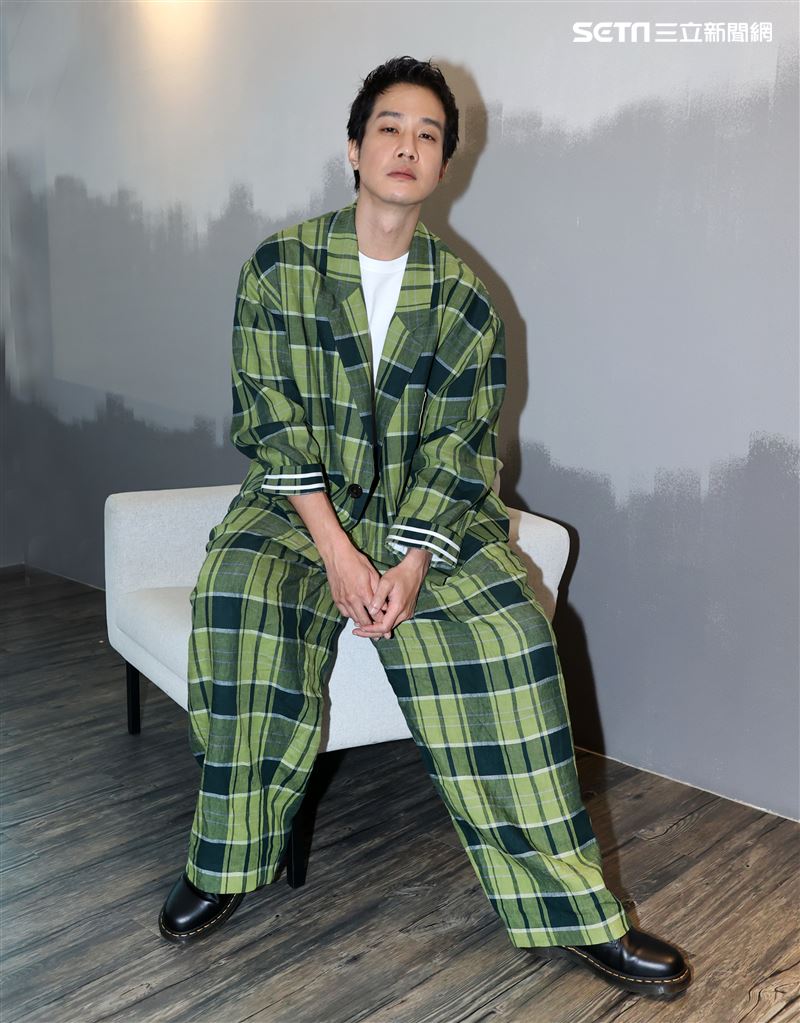 薛仕凌三立新聞網專訪。（記者邱榮吉/攝影）