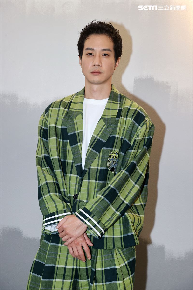 薛仕凌三立新聞網專訪。（記者邱榮吉/攝影）