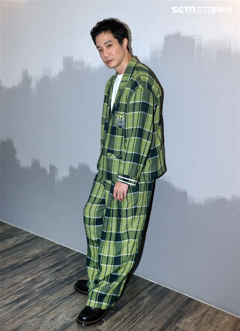 薛仕凌三立新聞網專訪。（記者邱榮吉/攝影）