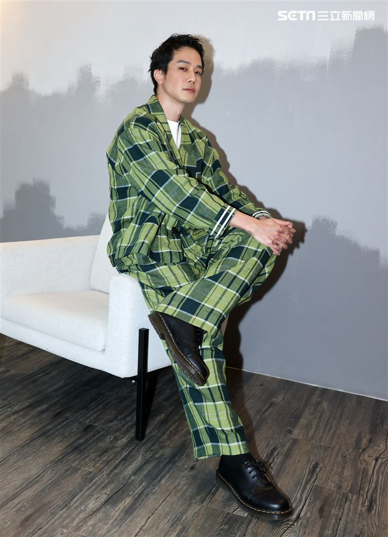 薛仕凌三立新聞網專訪。（記者邱榮吉/攝影）