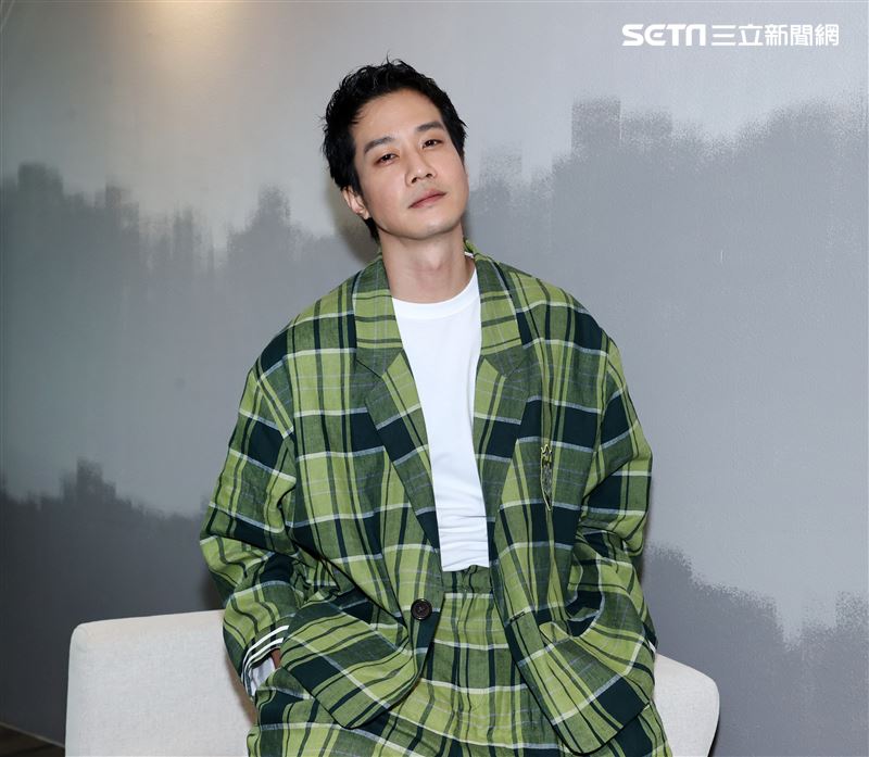 薛仕凌三立新聞網專訪。（記者邱榮吉/攝影）