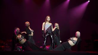 A-Lin性感解放　半球失守尺度掀暴動