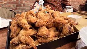 薄多義,幾歲送幾隻雞翅,翻攝自薄多義臉書粉專