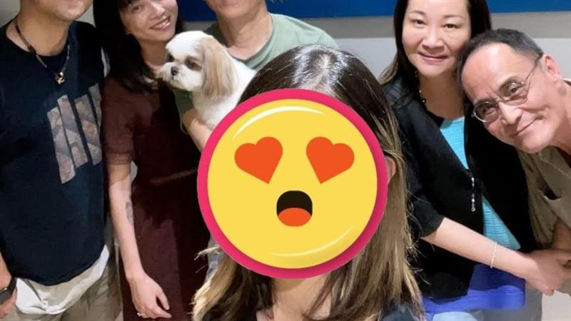 苦苓58歲妻素顏曝！網驚：這是女兒吧？