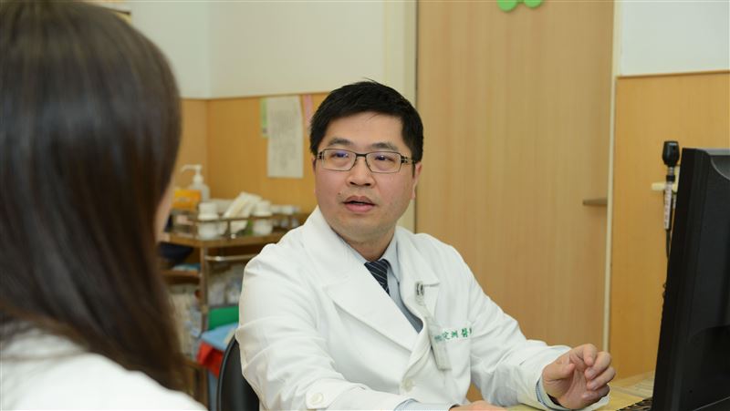女突然超疲倦喪失嗅覺　竟8公分巨瘤作祟